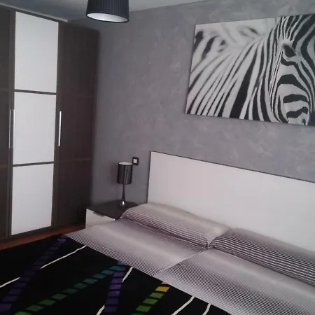 Piso Centrico, Amplio, Luminoso Y Familiar, Con Garaje Segun Disponibilidad Apartmán *