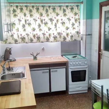 Apartmán Piso Centrico, Amplio, Luminoso Y Familiar, Con Garaje Segun Disponibilidad